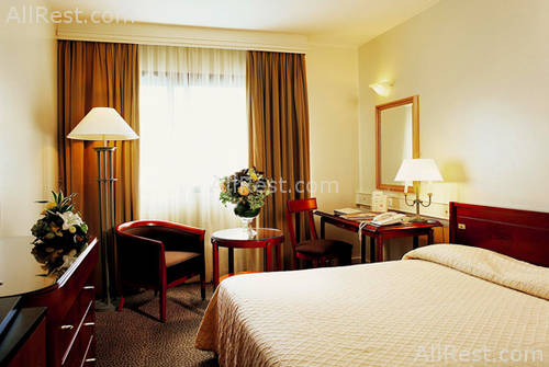 Hotel Le Meridien Etoile 3